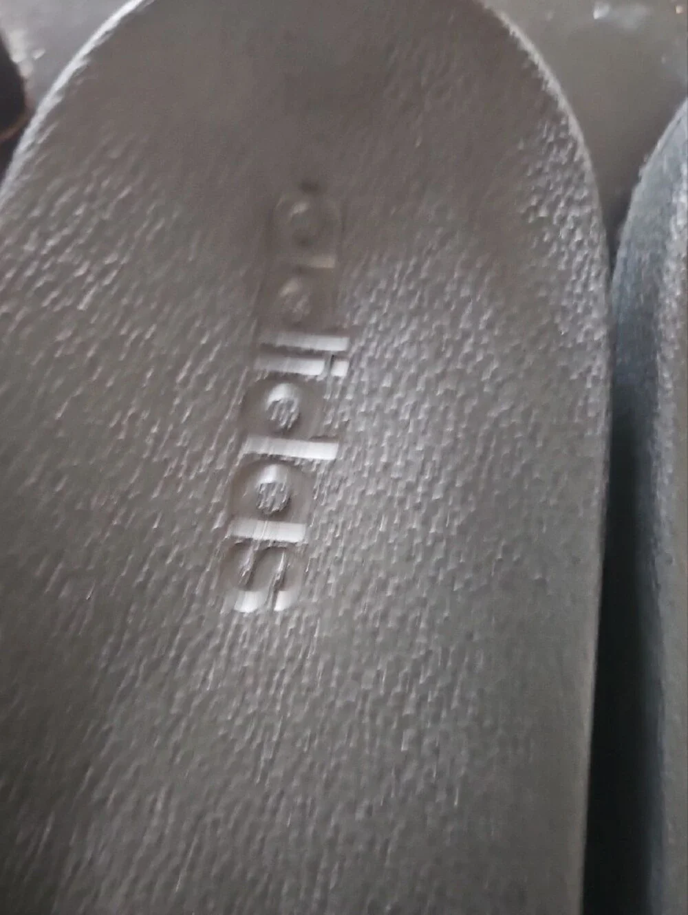 adidas kids slide